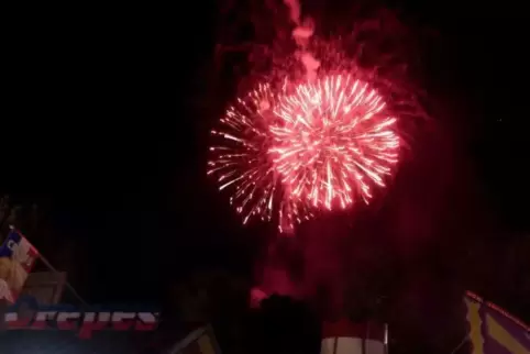 Das Heimatfest endet auch in diesem Jahr montags mit einem großen Höhenfeuerwerk. archivFoto: sayer