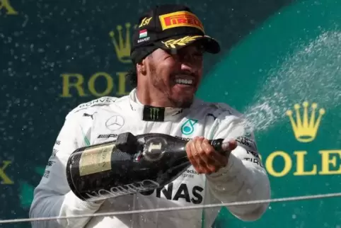 Flasche leer ... Lewis Hamilton siegt und siegt und siegt.  Foto: REUTERS