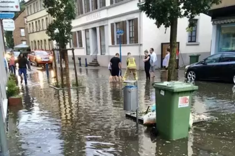 In der Ortslage von Winnweiler stand das Wasser. Foto: Privat