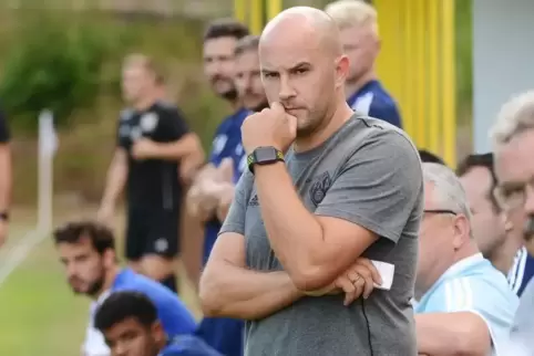 Sorgenvoll: FKP-Coach Patrick Fischer. Foto: Seebald