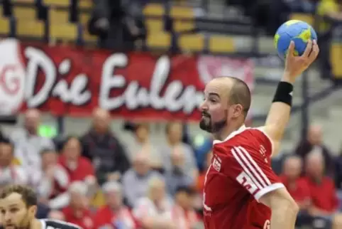 Philipp Grimm (hier noch als aktiver Spieler) bleibt den Eulen als Teammanager erhalten.  Foto: Kunz