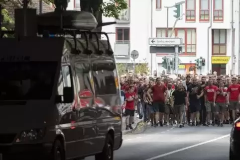 Wurde aus Sicherheitsgründen vorübergehend gesperrt: der Zugang zum Elf-Freunde-Kreisel.  Foto: VIEW