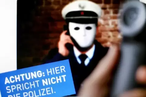 Die falschen Polizisten suchen sich für ihre Betrugsversuchen gerne ältere Menschen aus. Foto: dpa
