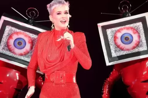 Da ahnte sie noch nichts von der seltsamen Klage: Katy Perry 2018 auf ihrer Tournee, die unter dem Motto „Witness“ (Zeuge) stand