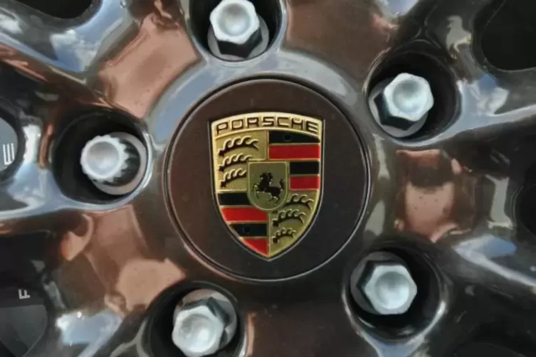 Ursprünglich wollte Porsche nur 300 Millionen Euro einsammeln.  Foto: picture-alliance/ dpa
