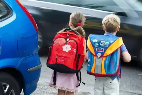 Zum Schulanfang nimmt die Polizei den verkehr an Schulen und Kindergärten besonders ins Visier. Foto: DPA