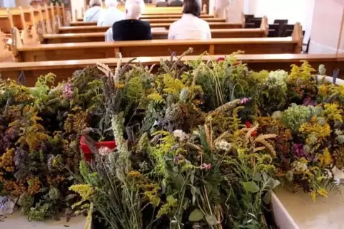 140 Würzwische lagen auf Maria Rosenberg bereit. Foto: Teuscher