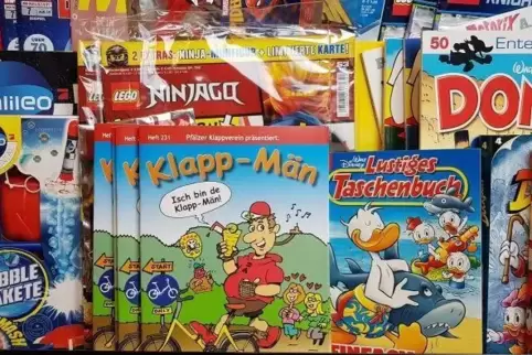 Nein, den Klapp-Män-Comic kann man nicht in Geschäften kaufen. Ihn kann man nur am Renntag in Maikammer erwerben. Foto: Klappver