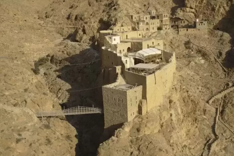 Das Kloster M?r M?s? al-Habaschi in der syrischen Wüste: einer der Schauplätze und eine Hommage an den seit 2013 verschwundenen 