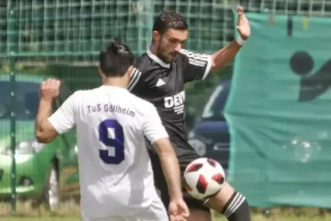 Schöner 5:1-Auswärtserfolg des TuS Göllheim am letzten Sonntag bei der SG Steinbach II/Börrstadt. Vorne der Göllheimer Sefa Mura
