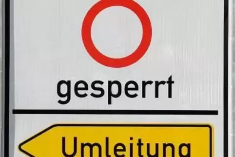 Die Hauptstraße in Ruppertsberg bleibt bis Mitte November gesperrt.  Foto: Linzmeier-Mehn