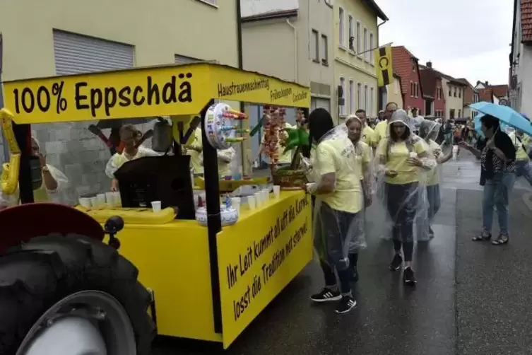 Der Name ist Programm: die Gruppe 100 Prozent Eppschd&auml;. Foto: BOLTE