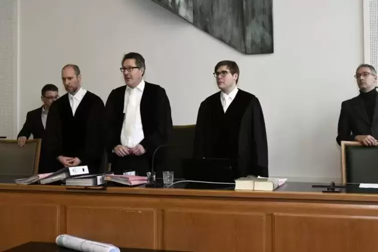 Die Richter im Prozess um das BASF-Unglück mussten die Verhandlung sofort wieder pausieren.  Foto: Bolte