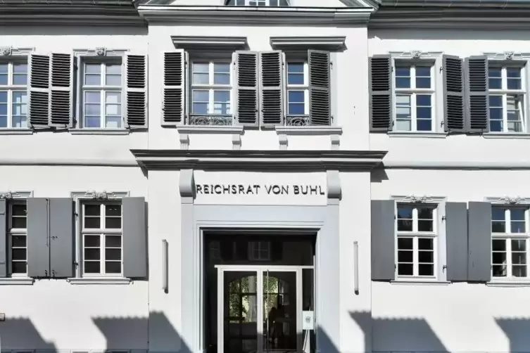 Derzeit dreht sich kräftig das Personalkarussell im Weingut Reichsrat von Buhl. Foto: Mehn