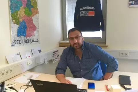 Murat Ögat will sich künftig wieder verstärkt seiner Arbeit als Spielervermittler im Profi-Fußball widmen. Foto: Anna-Lena Staud