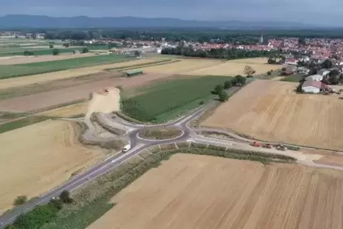 Die Südumgehung, die gerade gebaut wird, ist wichtiger Infrastruktur-Bestandteil der Verbandsgemeinde Bellheim.  Foto: van