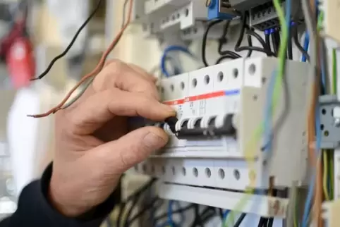 Digitales Handwerk: wichtig für die Suche nach Mitarbeitern.  Foto: dpa