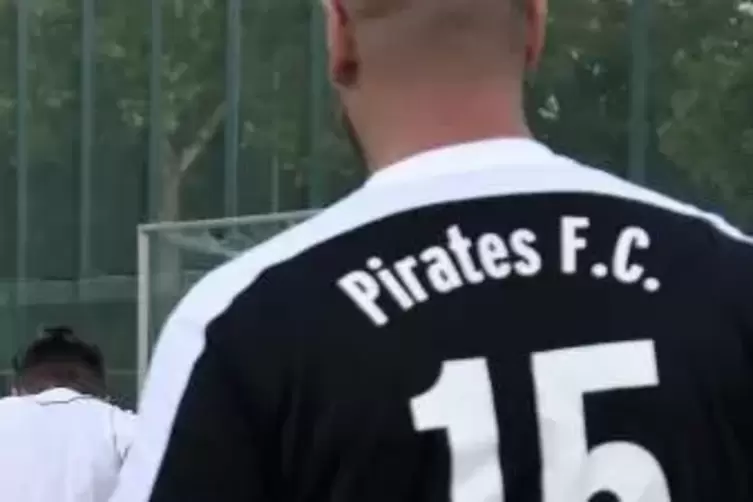 Die beiden Frankenthaler Vereine Pirates FC undd SV Studernheim müssen nochmal ran.  Foto: BOLTE