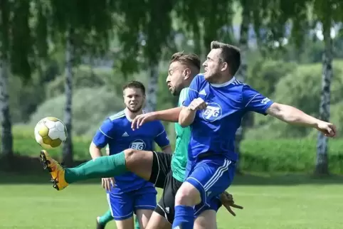 Geht jetzt für Albisheim auf Torejagd: Artur Jung, hier noch im grünen Trikot von Gauersheim. Foto: Stepan