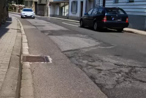 Sanierungsfall: die Lautertalstraße in Lauterecken.  Archivoto: sayer