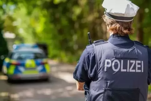 Die Rentnerin hat die „echte“ Polizei eingeschaltet.  Symbolfoto: Reinhardt/dpa