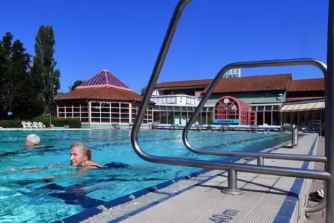 Noch drei Wochen hat das Freibad geöffnet. Foto: Mehn