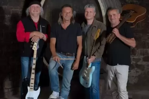 Die „Uffbasse Palzbänd“ mit Bassist Christian „Stolle“ Stolina, Schlagzeuger Manfred Reckendorfer und den Gitarristen Bernd Masa