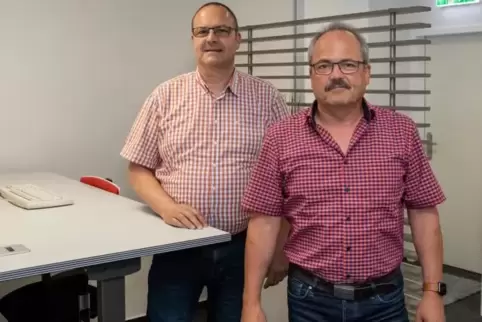 Ulrich Eckel (links) und Jochen Eckel führen den Betrieb.  Foto: Paul