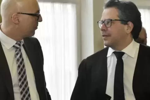 Opfer-Anwälte im Prozess um das BASF-Explosionsunglück: Jan Schabbeck (rechts) und sein Kollege Alexander Klein.  Foto: BOLTE