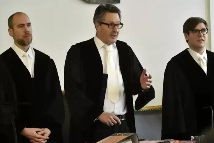 Sprechen am Dienstag ihr Urteil: die Richter im BASF-Prozess.  Foto: Bolte