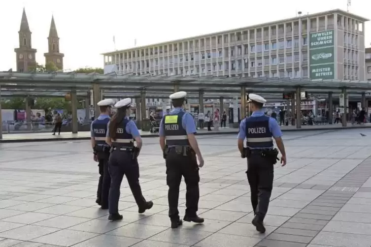 Die Polizei will am Berliner Platz präsent bleiben. Archivfoto: KUNZ