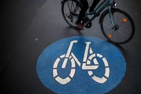 Sicher auf einem eigenen Weg in den Nachbarort kommen: Das soll für Fußgönheimer und Ellerstadter Radfahrer endlich klappen.  Fo