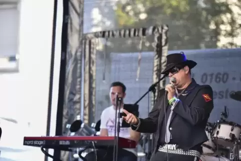 Rolando Pacella von der Coverband „Udo’s Lindenwerk.“ Foto: Iversen
