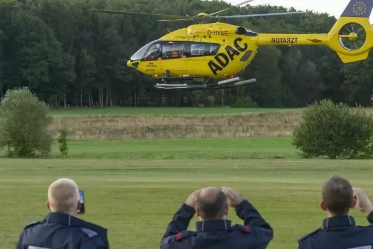 Im Anflug: der neue Rettungshubschrauber für die Westpfalz Foto: m. hoffmann