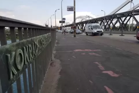 Hier rollt der Verkehr - und manchmal steht er auch. Foto: ier