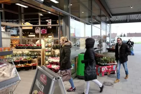 Sollte der Edeka in Hochstadt wie geplant erweitert werden, befürchten Lustadts Ratsmitglieder, dass in „ihrem“ Wasgau-Markt (Fo