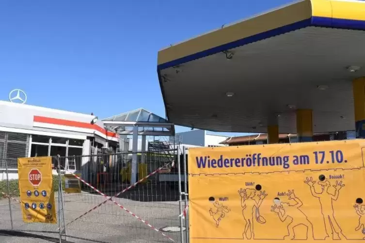 Noch rund sechs Wochen wird die Tankstation geschlossen bleiben.  Foto: Buchholz