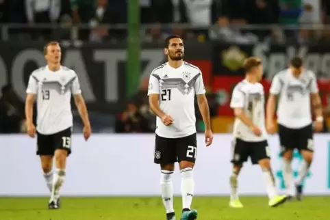 Nach dem vierten Gegentor sind die deutschen Spieler bedient. Foto: REUTERS