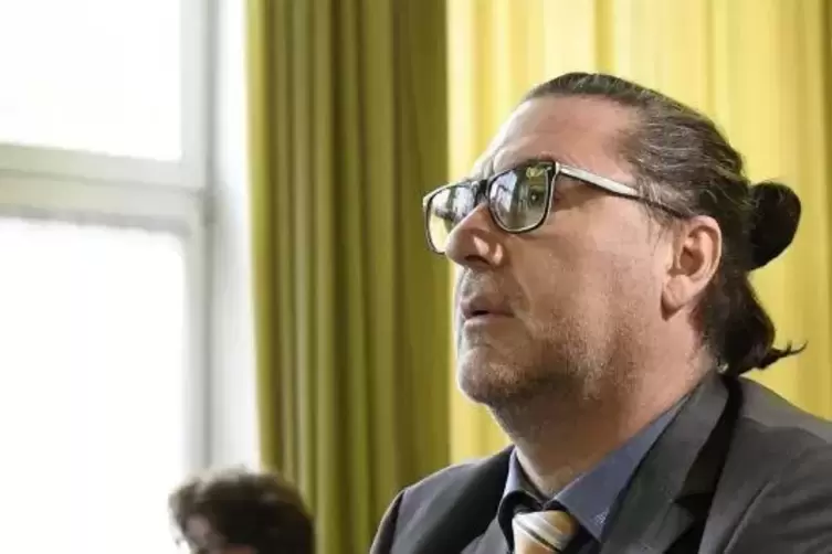 Hat das Ungl&uuml;ck nachgestellt: der Brandursachenforscher Dirk Ley.  Foto: Bolte