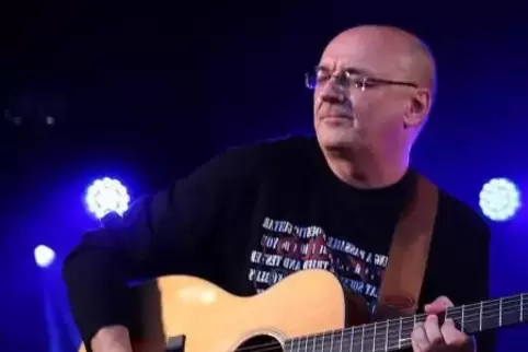 Freut sich auf sein Gastspiel beim Gitarrensommer in Speyer: Jacques Stotzem. Foto: Freddy Hauglustaine/Frei