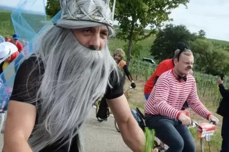 Ein Aquaman auf der Suche nach Arielle. Foto: Linzmeier-Mehn