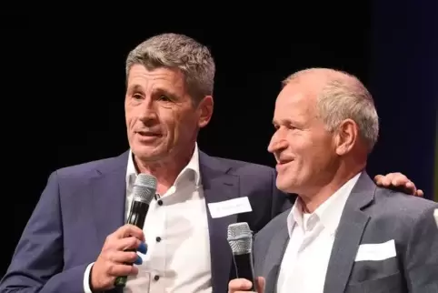 Freunde fürs Leben: die Ex-Schiris Markus Merk und Werner Föckler (rechts).