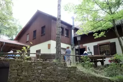 Beliebtes Ausflugsziel: Der Hüttenbrunnen des Pfälzerwald-Vereines Edenkoben.