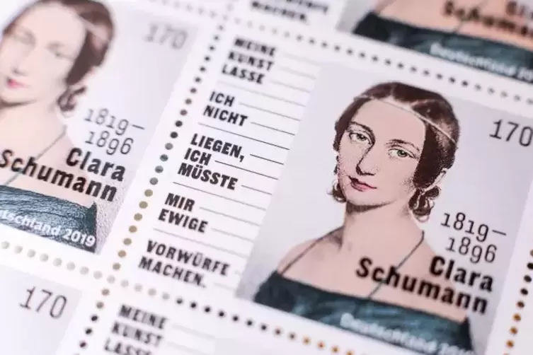 Clara Schumann auf einer Sonderbriefmarke zu ihrem 200. Geburtstag.