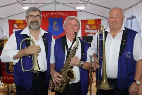 Seit 50 Jahren am Instrument (von links): Arno Nau, Peter Lederer, Reinhard Bertram.