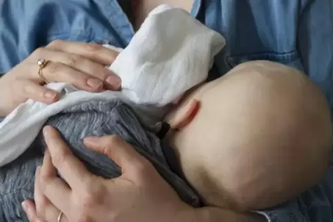Das Kind wurde vorläufig in eine Pflegefamilie gegeben.
