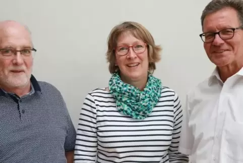 Auch in Deidesheim wurden emsige Radler ausgezeichnet: Die Sieger im offenen Team (von links) sind Herbert Latz-Weber, Birgit Gr