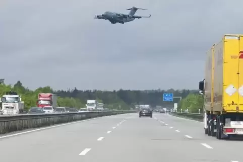 Vermehrt beobachten Bürger derzeit An- und Abflüge von der Air Base Ramstein.