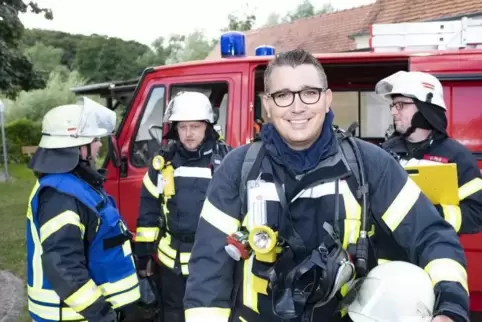 Das Foto von Björn Bernhard (im Vordergrund) mit drei Kameraden ist auch in Bernhards Wahlwerbung zu sehen.