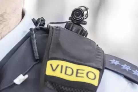 Die Beamten haben die Vorgänge aufgezeichnet.